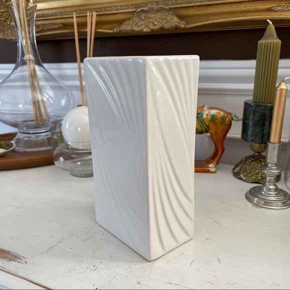 1960s Style Rectangular Vase - Picture 5 of 11